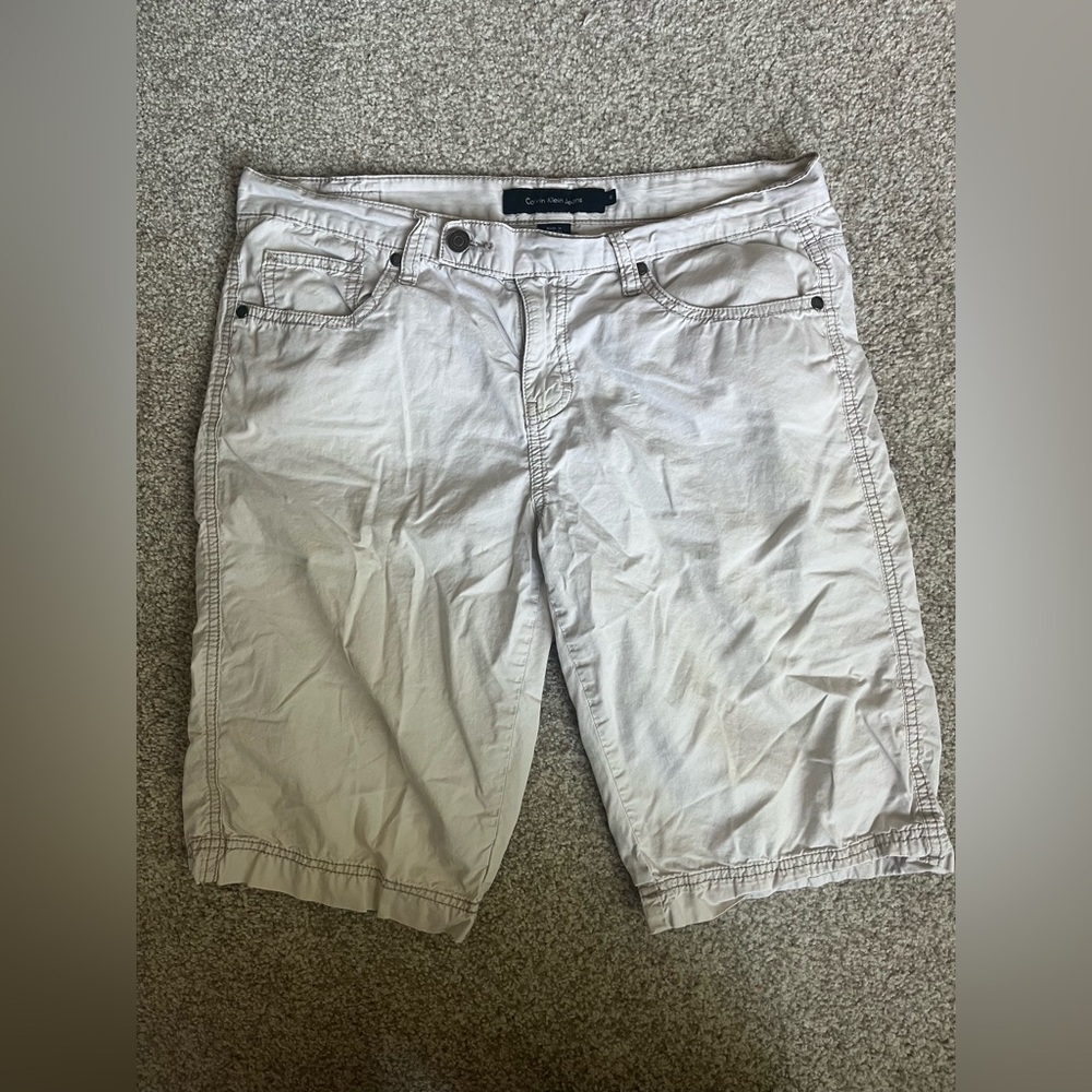 Calvin Klein Cream Bermuda Shorts Relaxed Fit